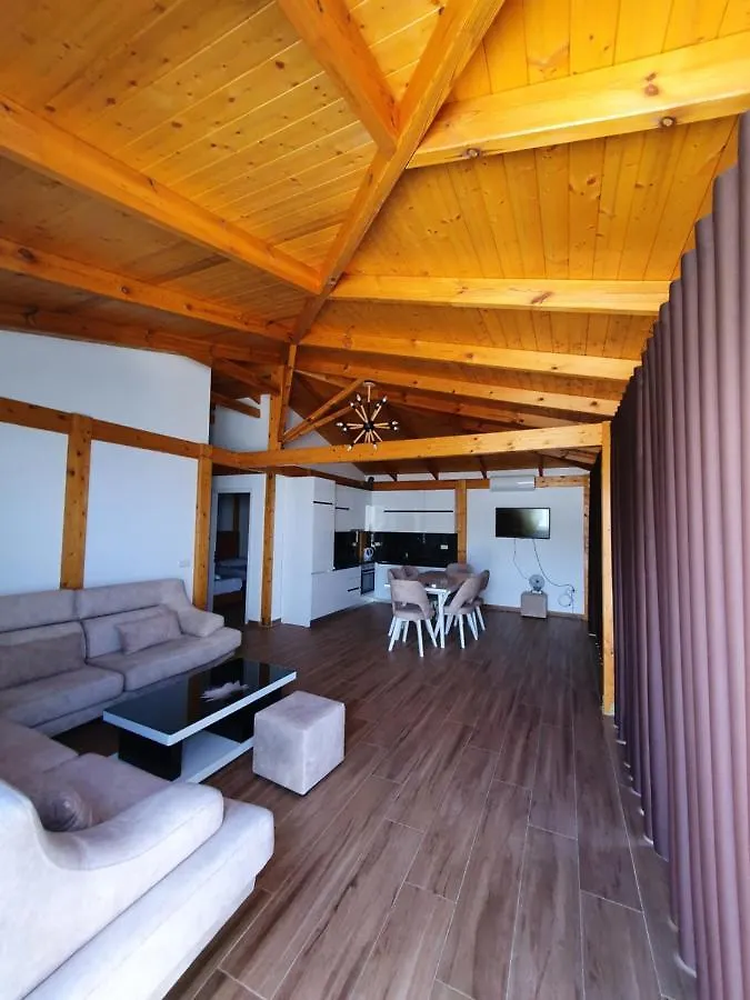 Klajdi Apartaments Sarande 0*,