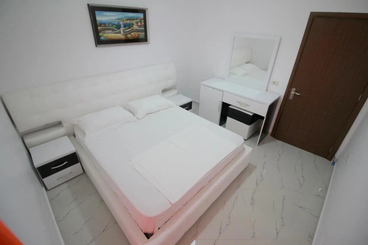 Klajdi Apartaments Sarande Apartment