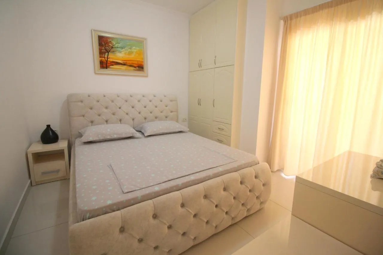 Klajdi Apartaments Sarande Apartment