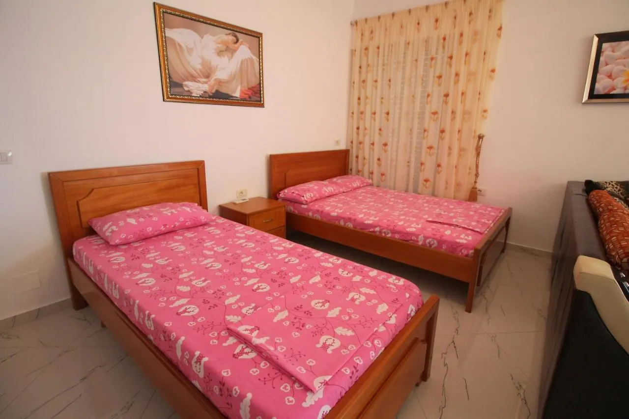 Klajdi Apartaments Sarande