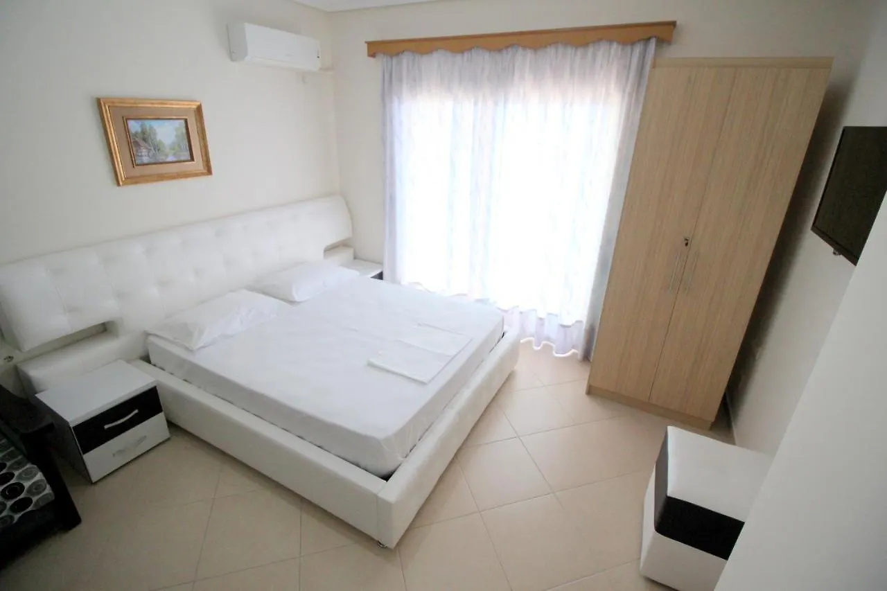 Klajdi Apartaments Sarande