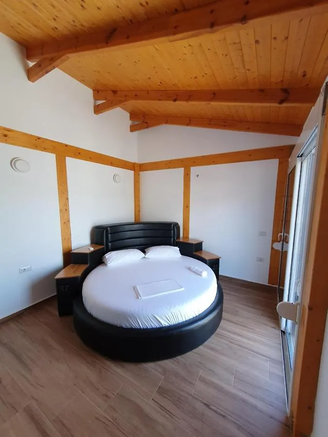 Klajdi Apartaments Sarande