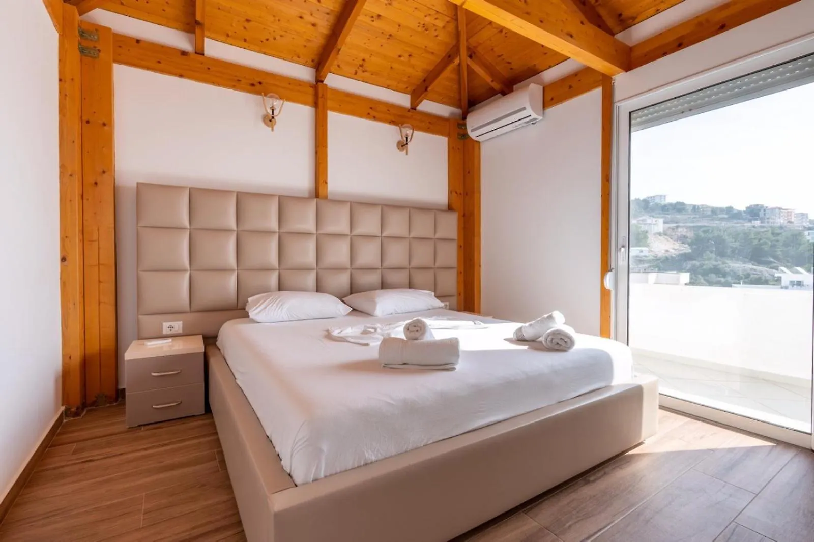 Klajdi Apartaments Sarande Apartment