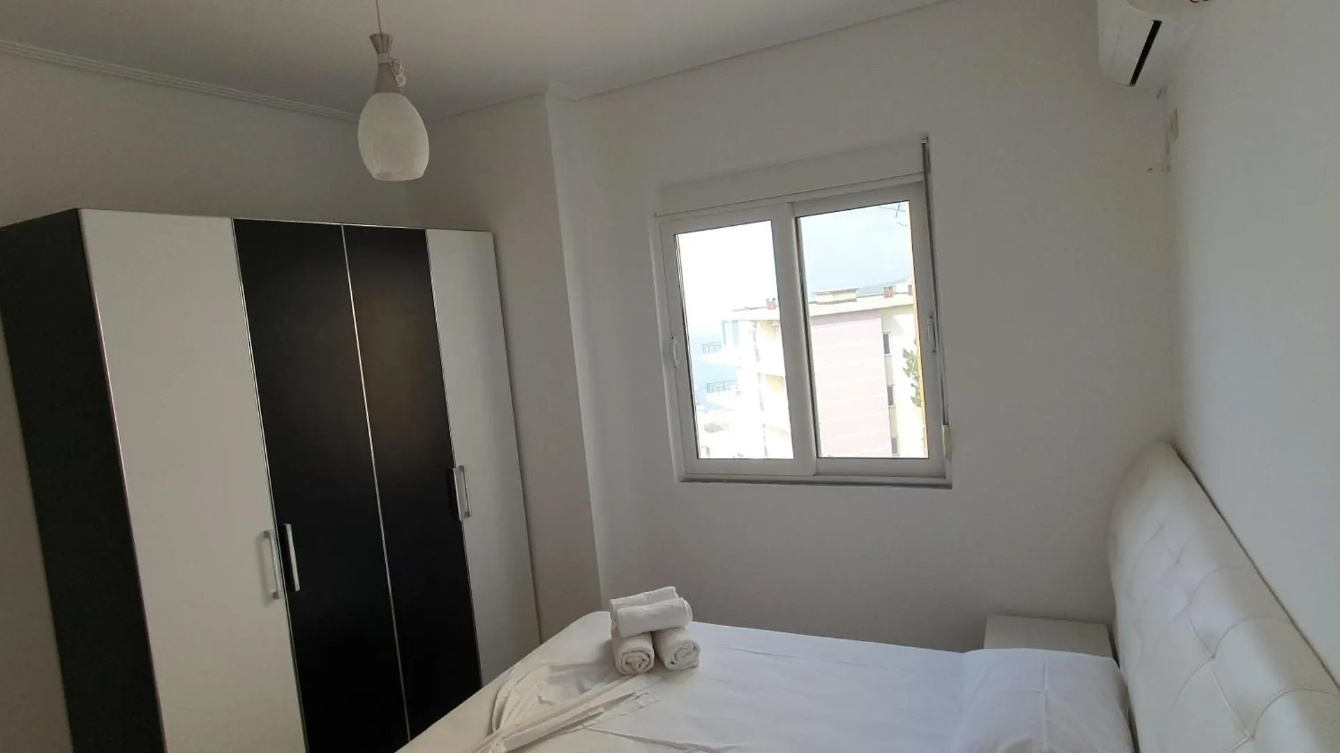 Klajdi Apartaments Sarande Apartment