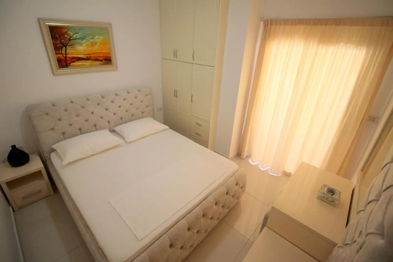 Klajdi Apartaments Sarande Apartment